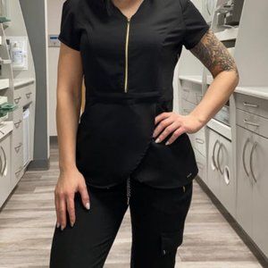 Jaanuu Scrub set size medium